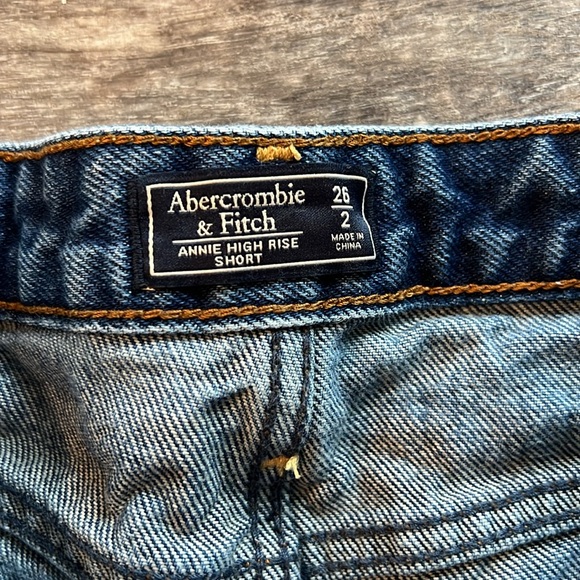 Abercrombie and Fitch Jean shorts - Picture 3 of 3